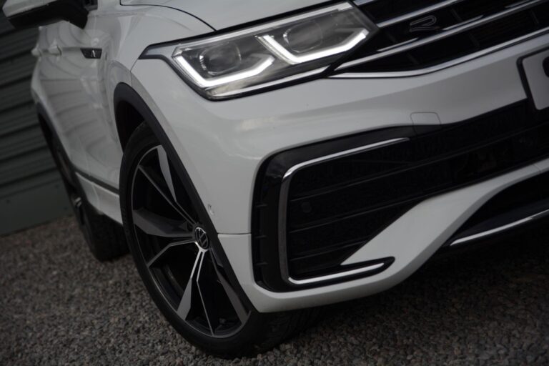 Volkswagen Tiguan 2.0 TDI R-Line DSG 4Motion Euro 6 (s/s) 5dr