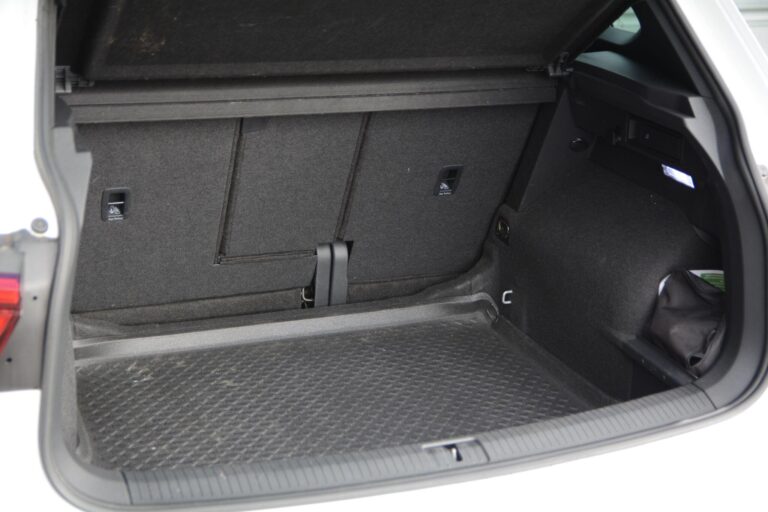 Volkswagen Tiguan 2.0 TDI R-Line DSG 4Motion Euro 6 (s/s) 5dr