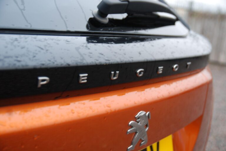 Peugeot 2008 1.2 PureTech GT Euro 6 (s/s) 5dr