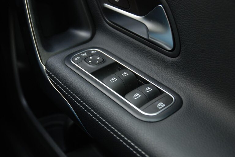 Mercedes-Benz A Class 1.3 A180 Sport (Executive) 7G-DCT Euro 6 (s/s) 5dr