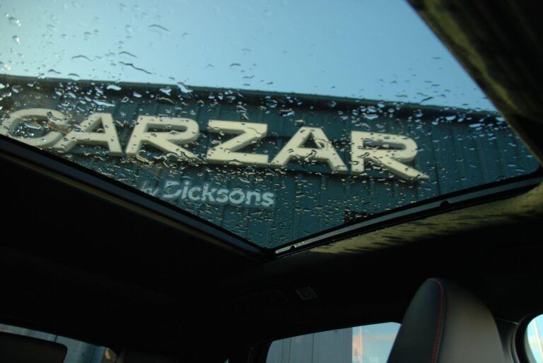 Ford Kuga 2.5 Duratec 14.4kWh Black Package Edition CVT Euro 6 (s/s) 5dr