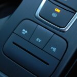 Ford Kuga 2.5 Duratec 14.4kWh Black Package Edition CVT Euro 6 (s/s) 5dr