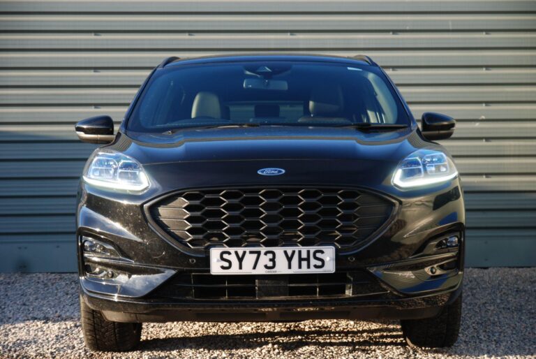 Ford Kuga 2.5 Duratec 14.4kWh Black Package Edition CVT Euro 6 (s/s) 5dr