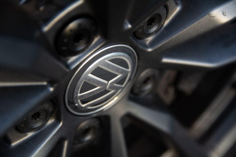 Volkswagen T-Roc 2.0 TSI R SUV 5dr Petrol DSG 4Motion Euro 6 (s/s) (300 ps)