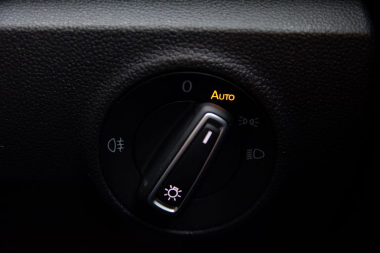 Volkswagen T-Roc 2.0 TSI R SUV 5dr Petrol DSG 4Motion Euro 6 (s/s) (300 ps)