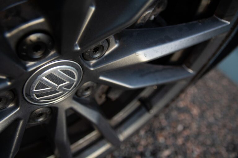 Volkswagen T-Roc 2.0 TSI R SUV 5dr Petrol DSG 4Motion Euro 6 (s/s) (300 ps)