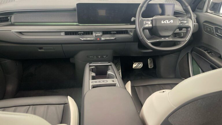 Kia EV9 99.8kWh GT-Line S SUV 5dr Electric Auto AWD (7 Seat) (378 bhp)