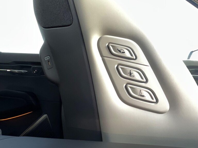 Kia EV9 99.8kWh GT-Line S SUV 5dr Electric Auto AWD (7 Seat) (378 bhp)