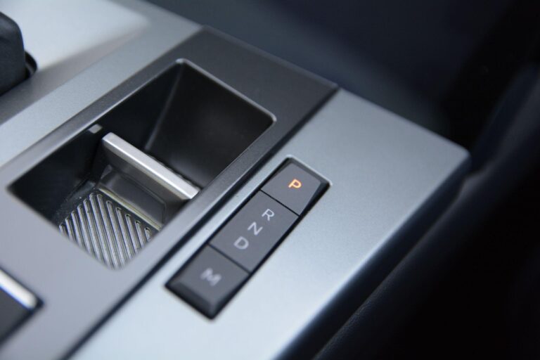 Vauxhall Grandland 1.2 Ultimate SUV 5dr Petrol Hybrid e-DCT Euro 6 (s/s) (136 ps)