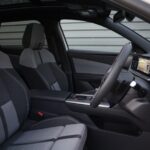 Vauxhall Grandland 1.2 Ultimate SUV 5dr Petrol Hybrid e-DCT Euro 6 (s/s) (136 ps)