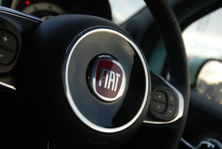 Fiat 500 1.2 Lounge Hatchback 3dr Petrol Manual Euro 6 (s/s) (69 bhp)