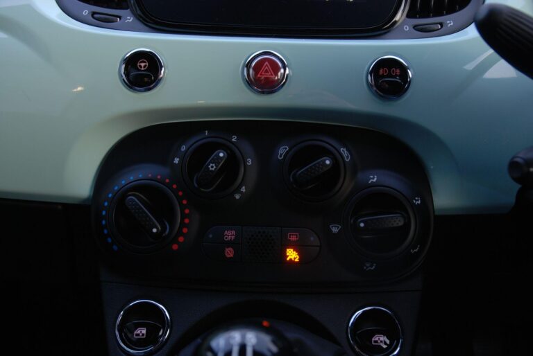 Fiat 500 1.2 Lounge Hatchback 3dr Petrol Manual Euro 6 (s/s) (69 bhp)