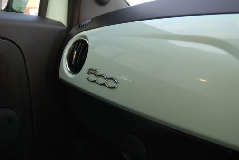 Fiat 500 1.2 Lounge Hatchback 3dr Petrol Manual Euro 6 (s/s) (69 bhp)