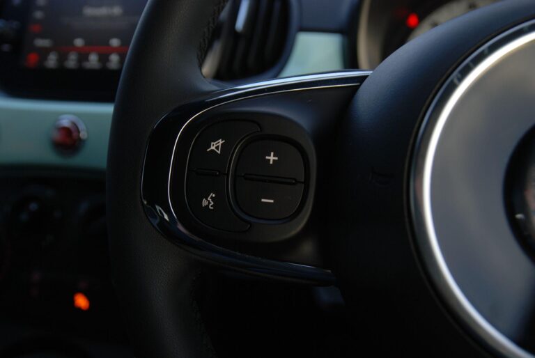 Fiat 500 1.2 Lounge Hatchback 3dr Petrol Manual Euro 6 (s/s) (69 bhp)