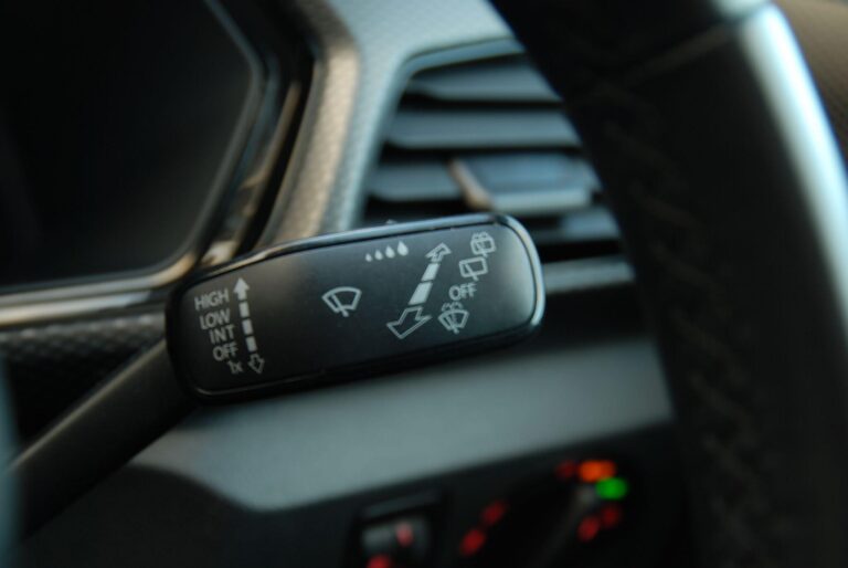 Volkswagen T-Cross 1.0 TSI SE SUV 5dr Petrol DSG Euro 6 (s/s) (115 ps)