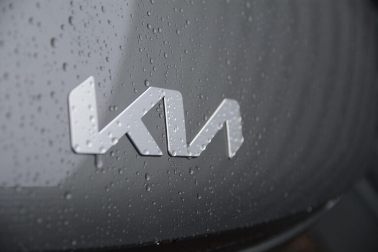 Kia EV9 99.8kWh GT-Line SUV 5dr Electric Auto AWD (378 bhp)