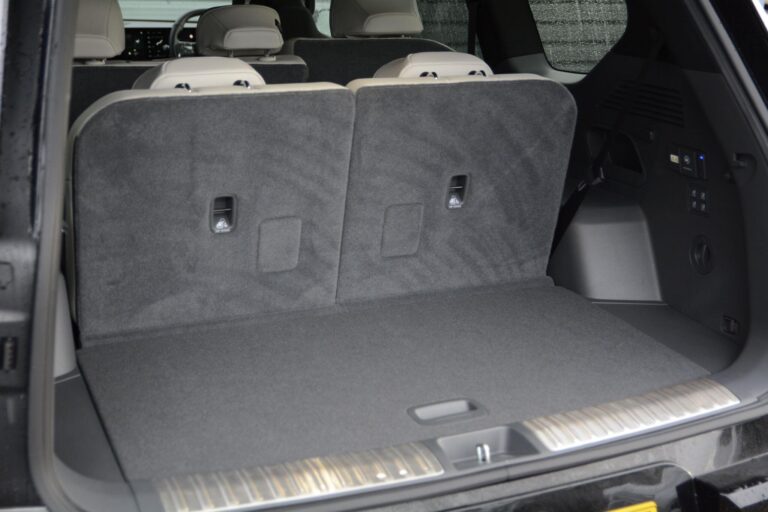 Kia EV9 99.8kWh GT-Line SUV 5dr Electric Auto AWD (378 bhp)