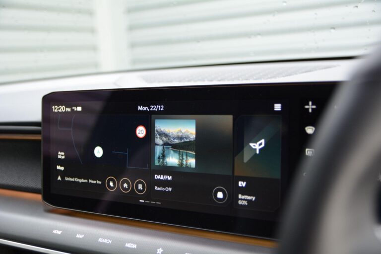 Kia EV9 99.8kWh GT-Line SUV 5dr Electric Auto AWD (378 bhp)