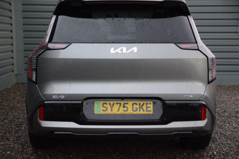 Kia EV9 99.8kWh GT-Line SUV 5dr Electric Auto AWD (378 bhp)