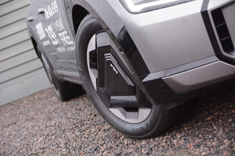 Kia EV9 99.8kWh GT-Line SUV 5dr Electric Auto AWD (378 bhp)