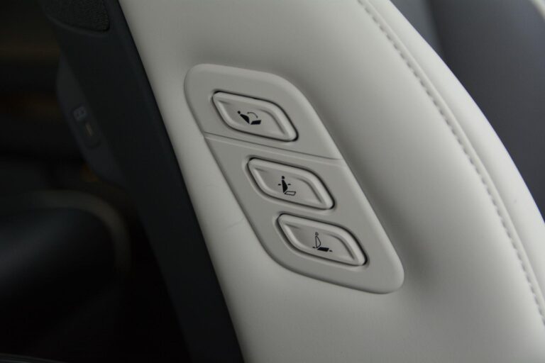 Kia EV9 99.8kWh GT-Line SUV 5dr Electric Auto AWD (378 bhp)