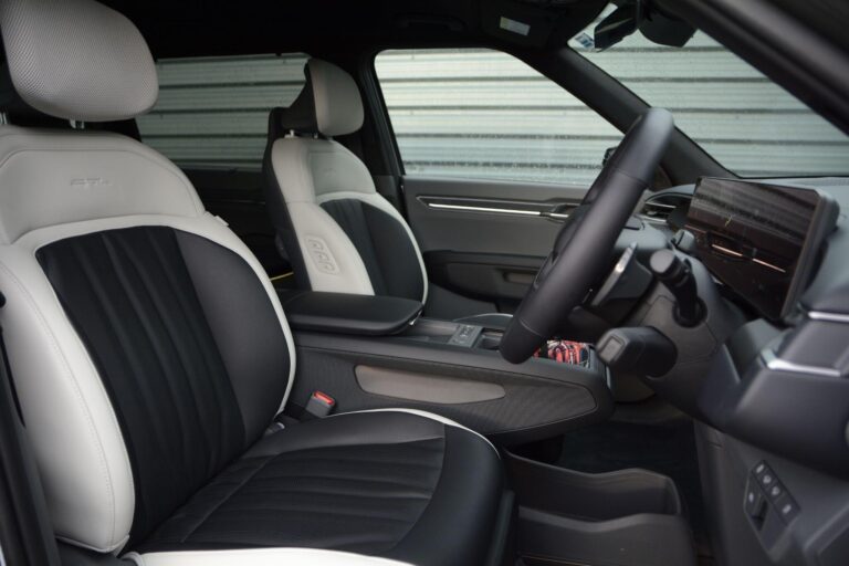 Kia EV9 99.8kWh GT-Line SUV 5dr Electric Auto AWD (378 bhp)